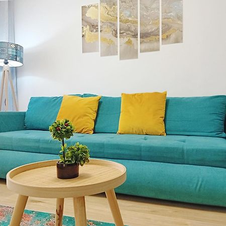 Sunshine - New & Quiet 1Br Apt, Business Area, Close To Airport, Highway A3, Subway Bucharest Exterior photo