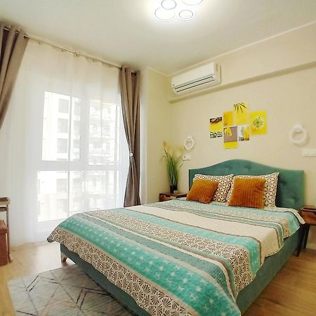 Sunshine - New & Quiet 1Br Apt, Business Area, Close To Airport, Highway A3, Subway Bucharest Exterior photo