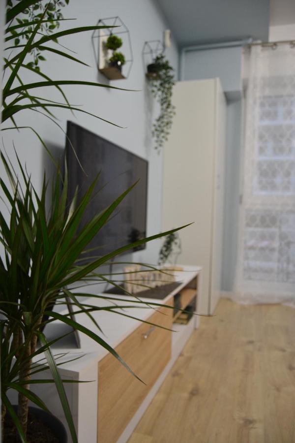 Sunshine - New & Quiet 1Br Apt, Business Area, Close To Airport, Highway A3, Subway Bucharest Exterior photo