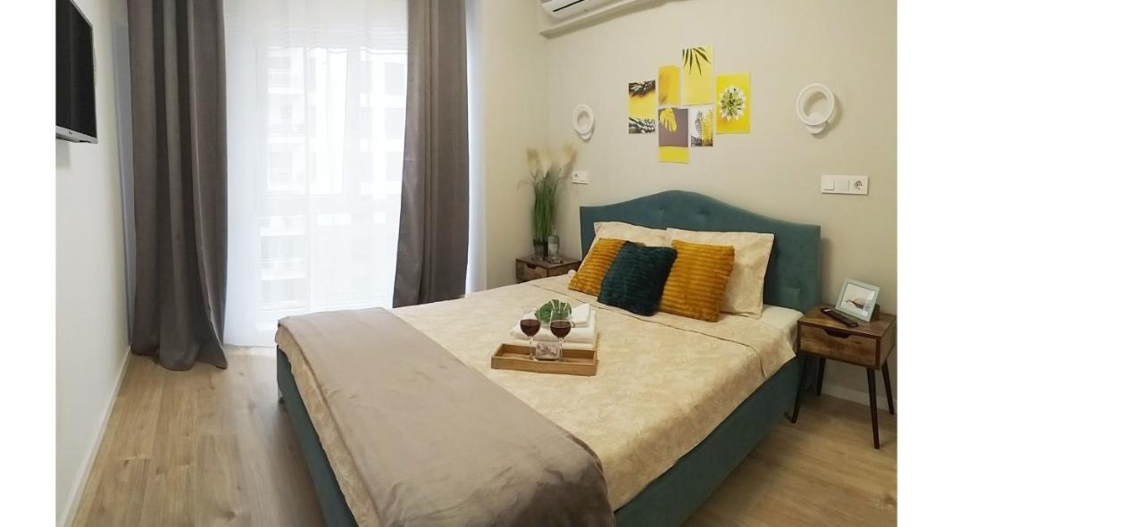 Sunshine - New & Quiet 1Br Apt, Business Area, Close To Airport, Highway A3, Subway Bucharest Exterior photo