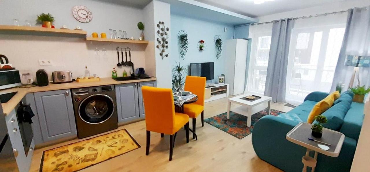 Sunshine - New & Quiet 1Br Apt, Business Area, Close To Airport, Highway A3, Subway Bucharest Exterior photo