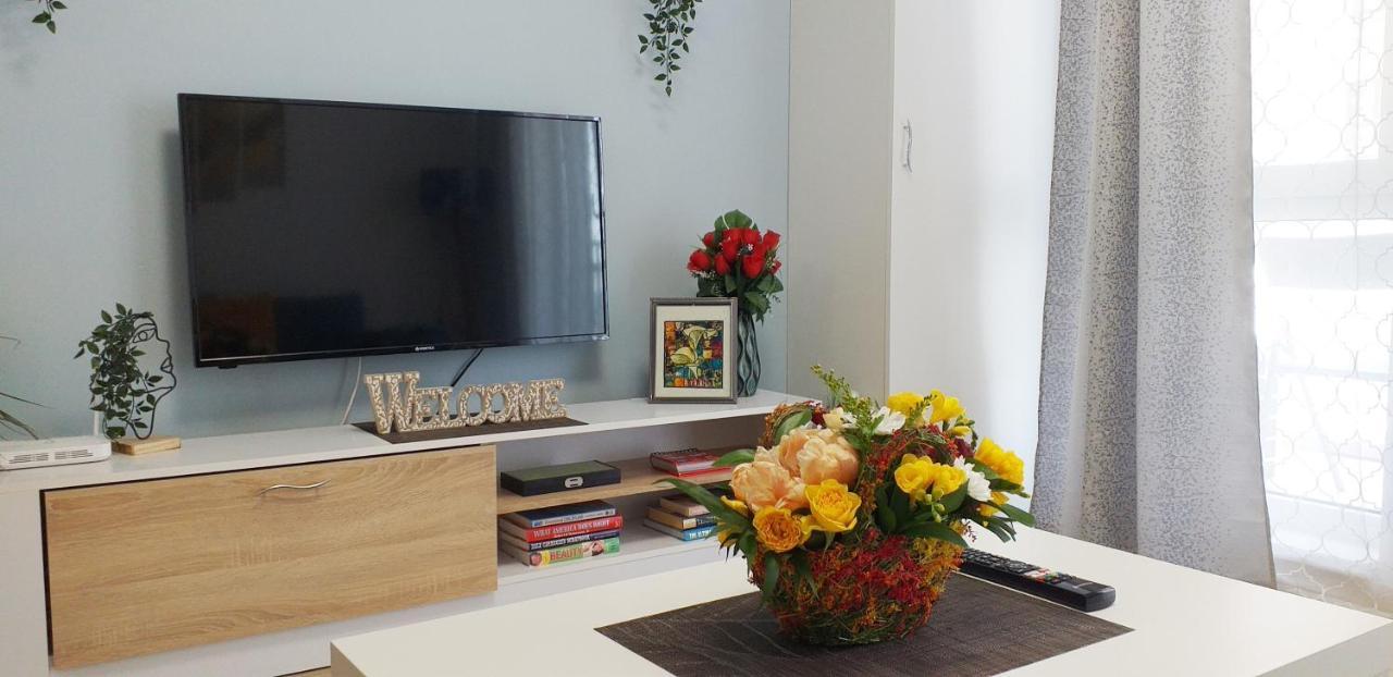 Sunshine - New & Quiet 1Br Apt, Business Area, Close To Airport, Highway A3, Subway Bucharest Exterior photo